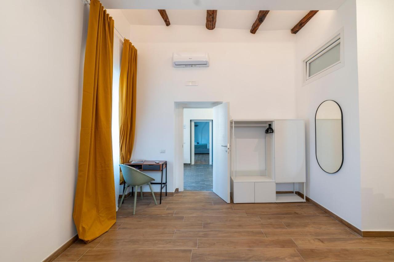 Il Vicoletto Maiorani 39 Apartment Napoli Bagian luar foto